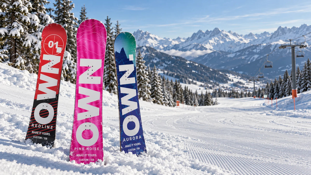 OWN. snowboards in een besneeuwd berglandschap